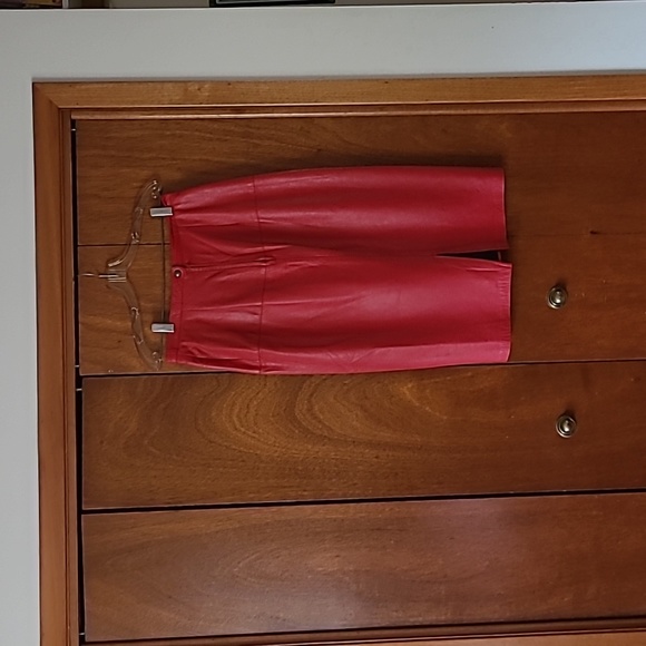 Midi-lenth red leather skirt, size 13 - Picture 2 of 3